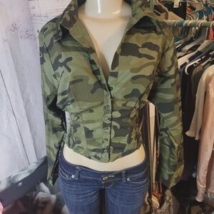 Jolie & Joy XL Camo Long Sleeve Button up